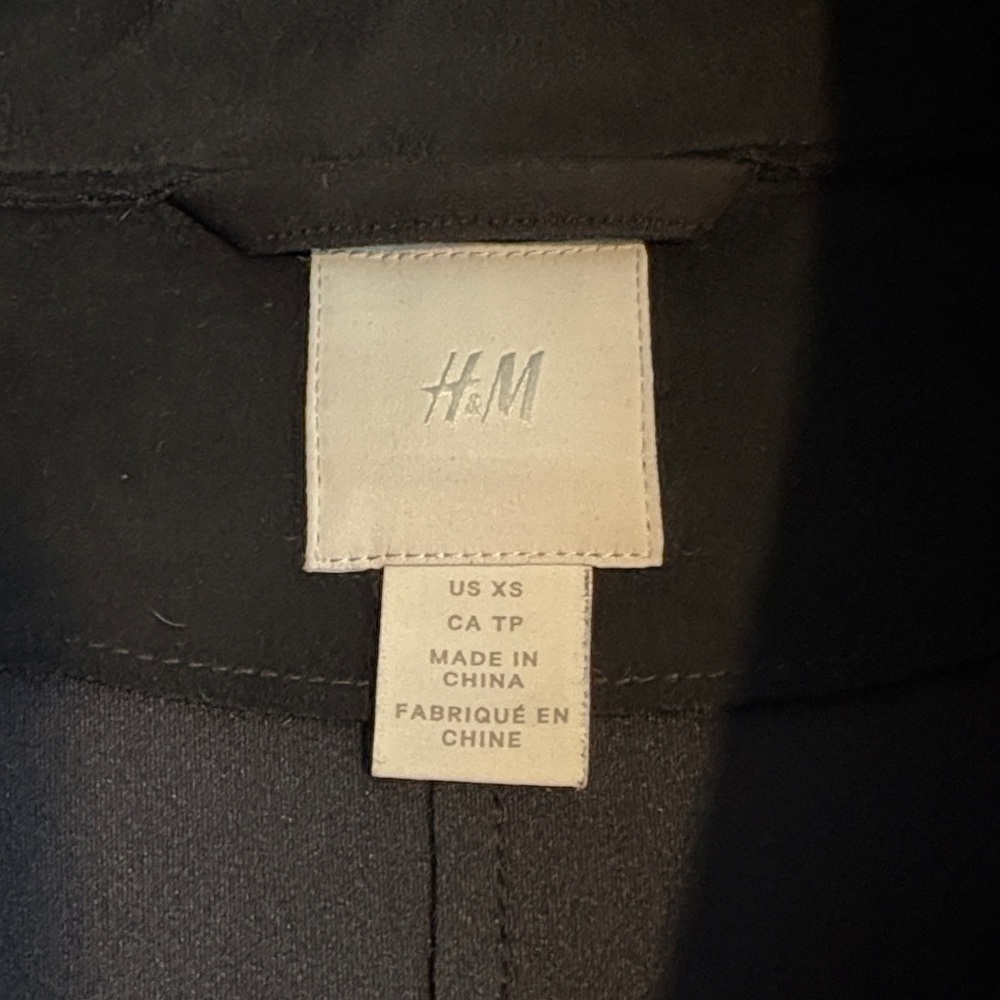 H&M Elegant Black Short Trench Coat - Picture 4 of 9